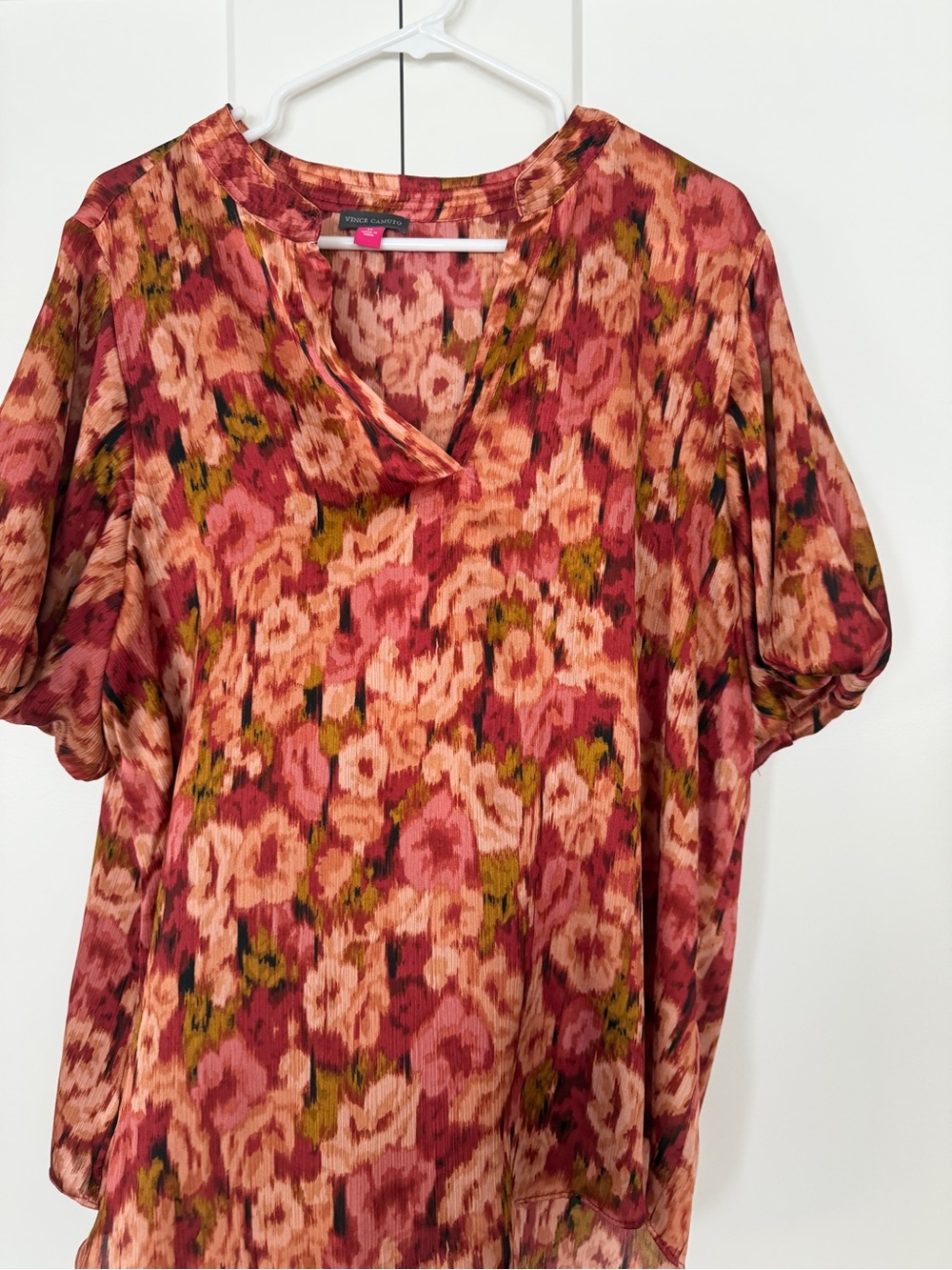 Vince Camuto Rose-Pink Floral Pintuck V-Neck Tunic